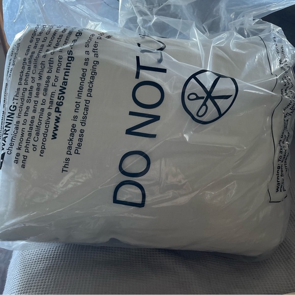 Hallmart Collectibles 100% Linen Comforter Set in heather gray. Twin size. New. - Picture 4 of 5